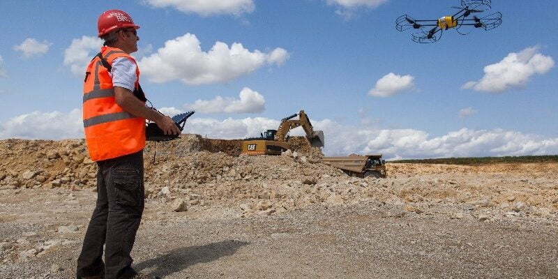 airware-and-redbird Worker controlling UAV