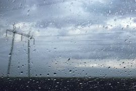 Heavy rain with mast line in front