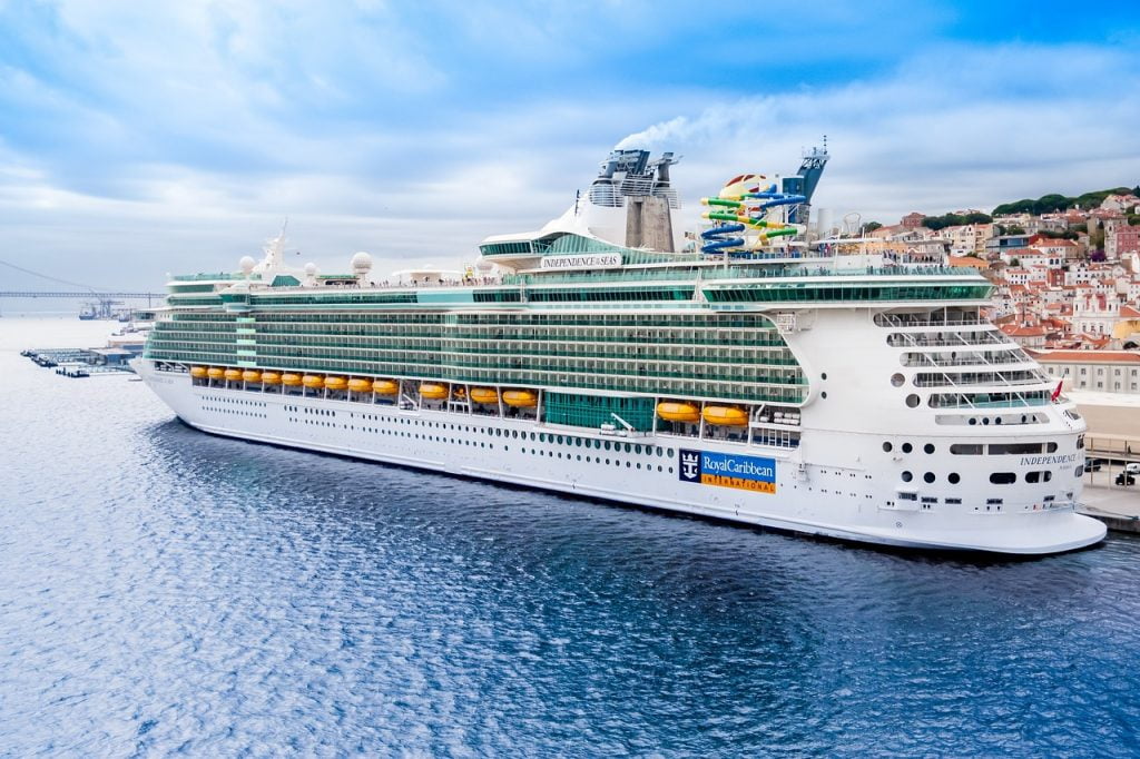 Royal-Caribbean-Starlink-Solution